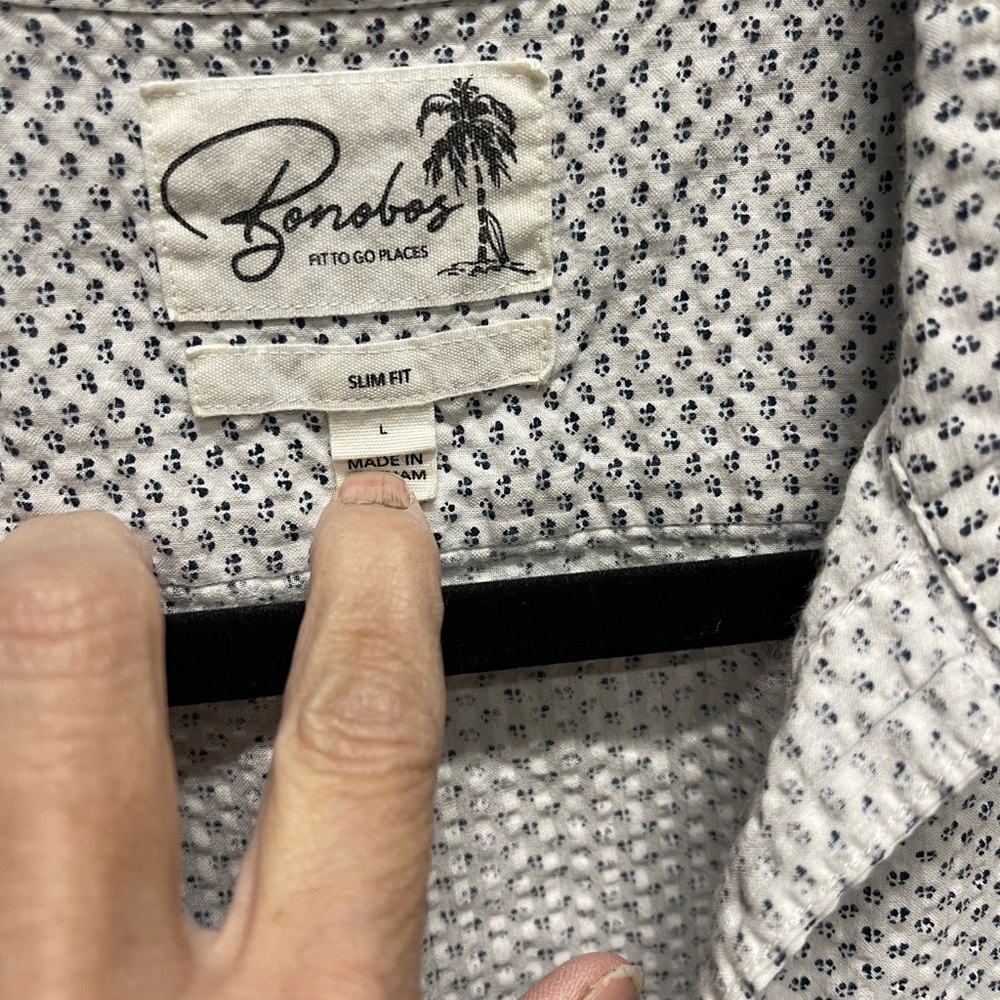 Bonobos White Short-Sleeve Button-Up Shirt with Navy Microprint - Picture 2 of 5